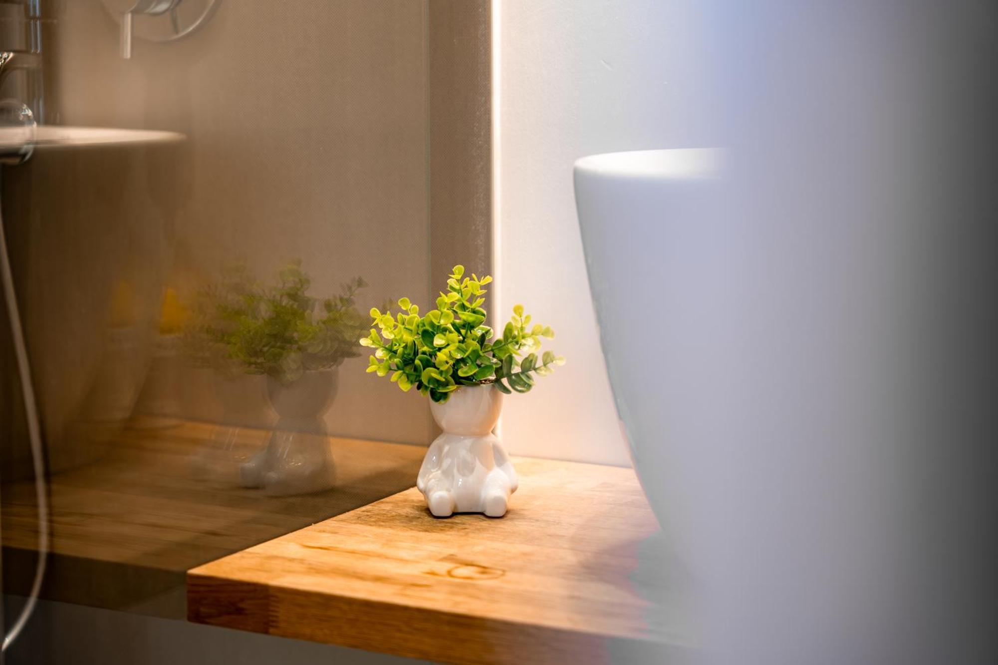 Delicate Charm At Heart Apartment *